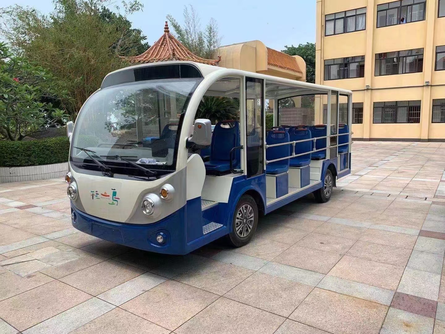 珠海桂山島訂購(gòu)我司19座電動(dòng)觀(guān)光車(chē)